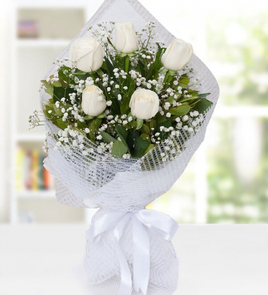 5 Adet Beyaz Gül Buketi