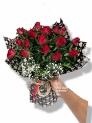 KALBİMDESİN KIRMIZI GÜLLER